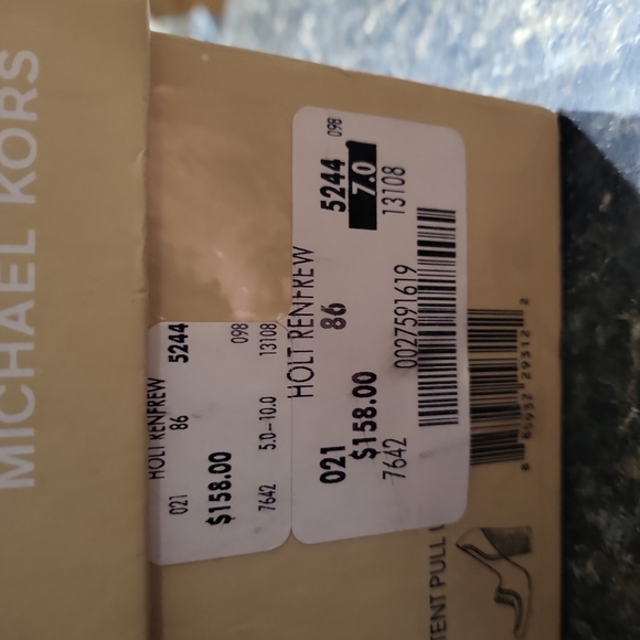 Michael Kors black pumps new size 7 - Picture 6 of 6